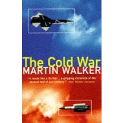 The Cold War and the Making of the Modern World (Häftad, 1994)